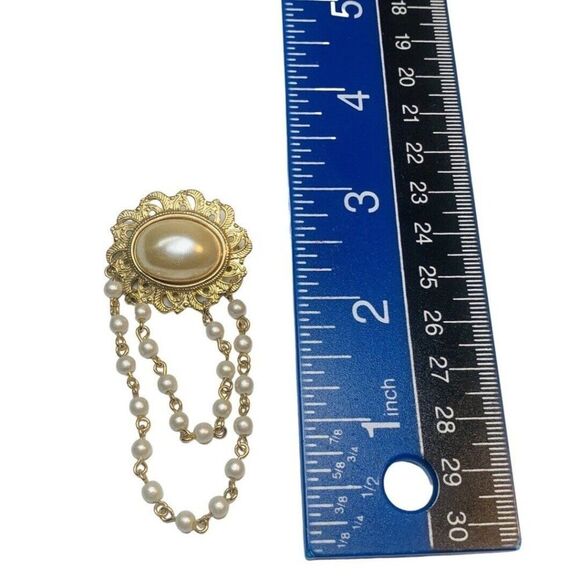 Victorian Style White Faux Pearl Station Dangle Chain Gold Tone Brooch Pin 2” - Picture 5 of 5